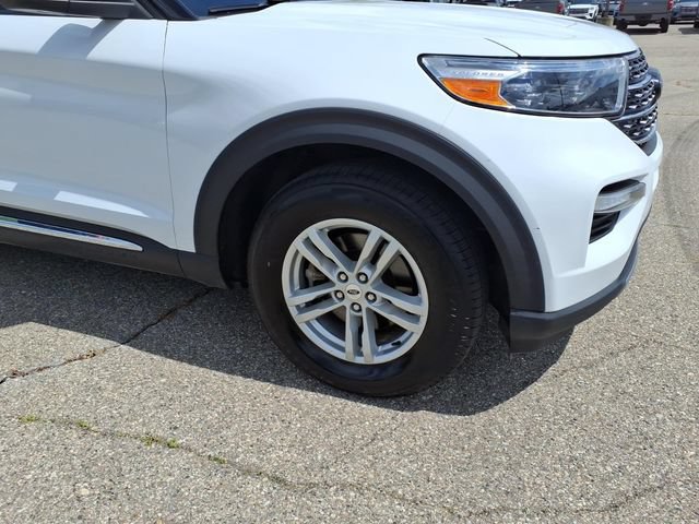 Certified 2021 Ford Explorer XLT w/ Equipment Group 202A AWD/4WD image 4
