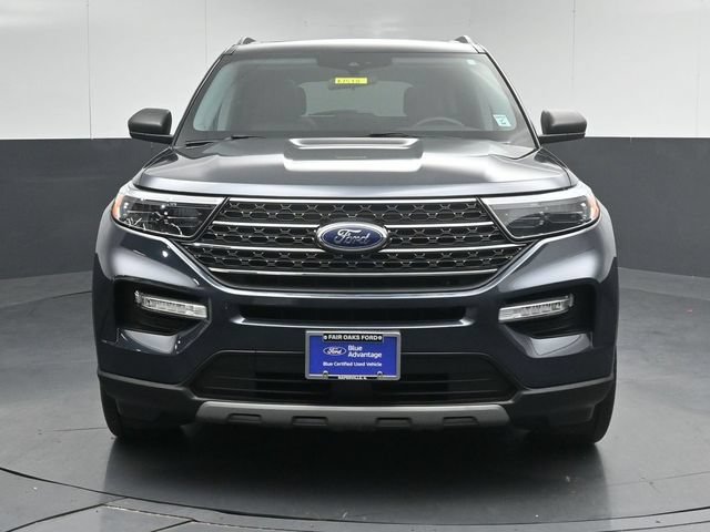 Certified 2022 Ford Explorer XLT w/ Equipment Group 202A AWD/4WD image 2