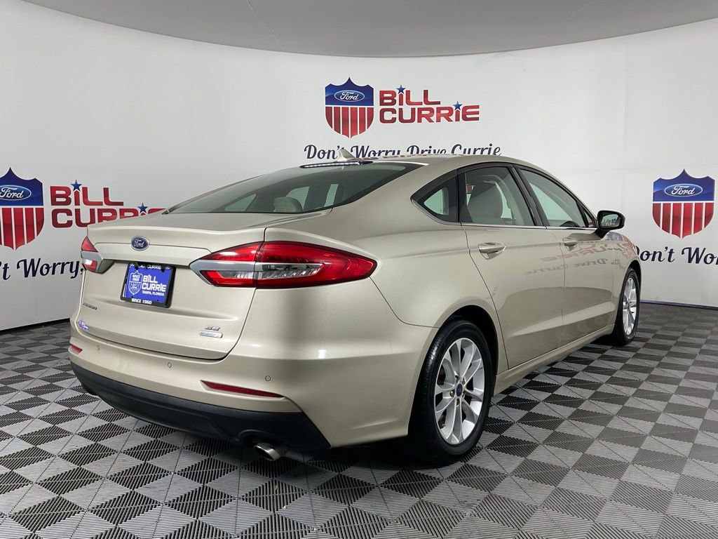 Certified 2019 Ford Fusion SE FWD image 3
