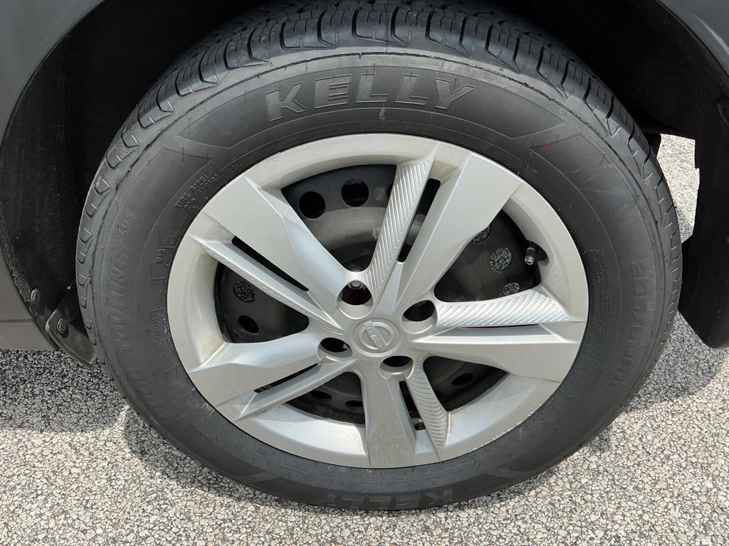 Used 2023 Nissan Kicks S FWD image 20