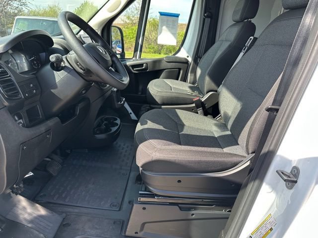 Used 2025 RAM ProMaster 2500 w/ Convenience Group FWD image 15