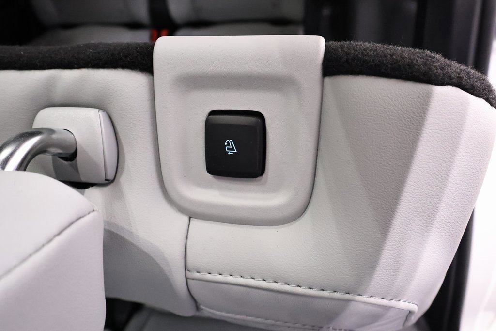 Certified 2025 Ford Explorer Platinum w/ Ultimate Package image 22