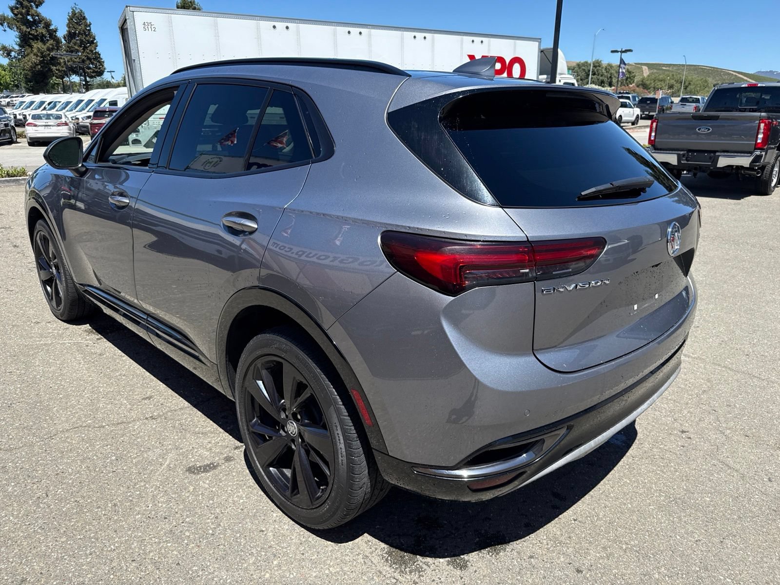 Used 2022 Buick Envision Essence w/ Sport Touring Package FWD image 3