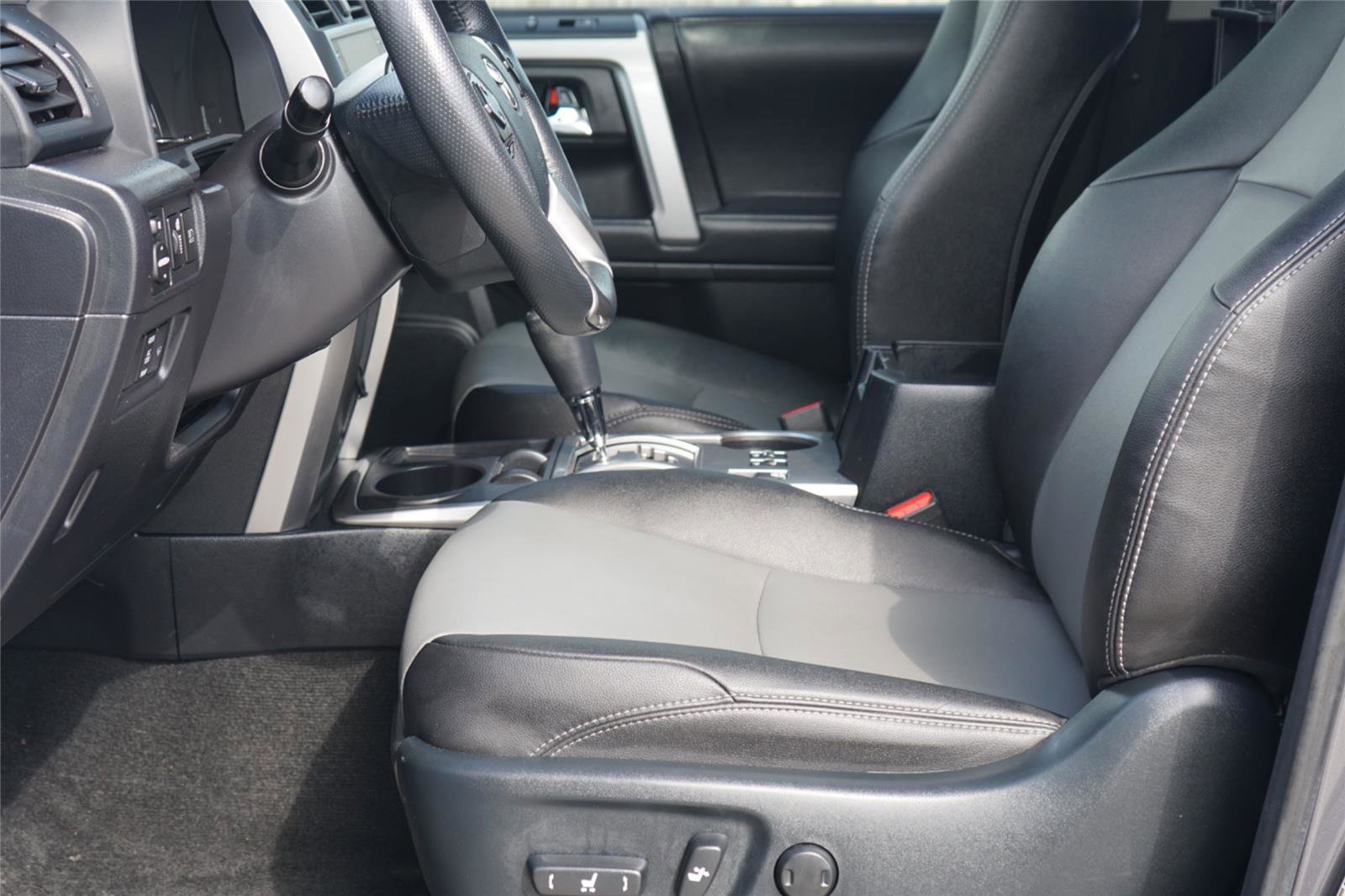Used 2023 Toyota 4Runner SR5 Premium w/ Moonroof Package RWD image 10