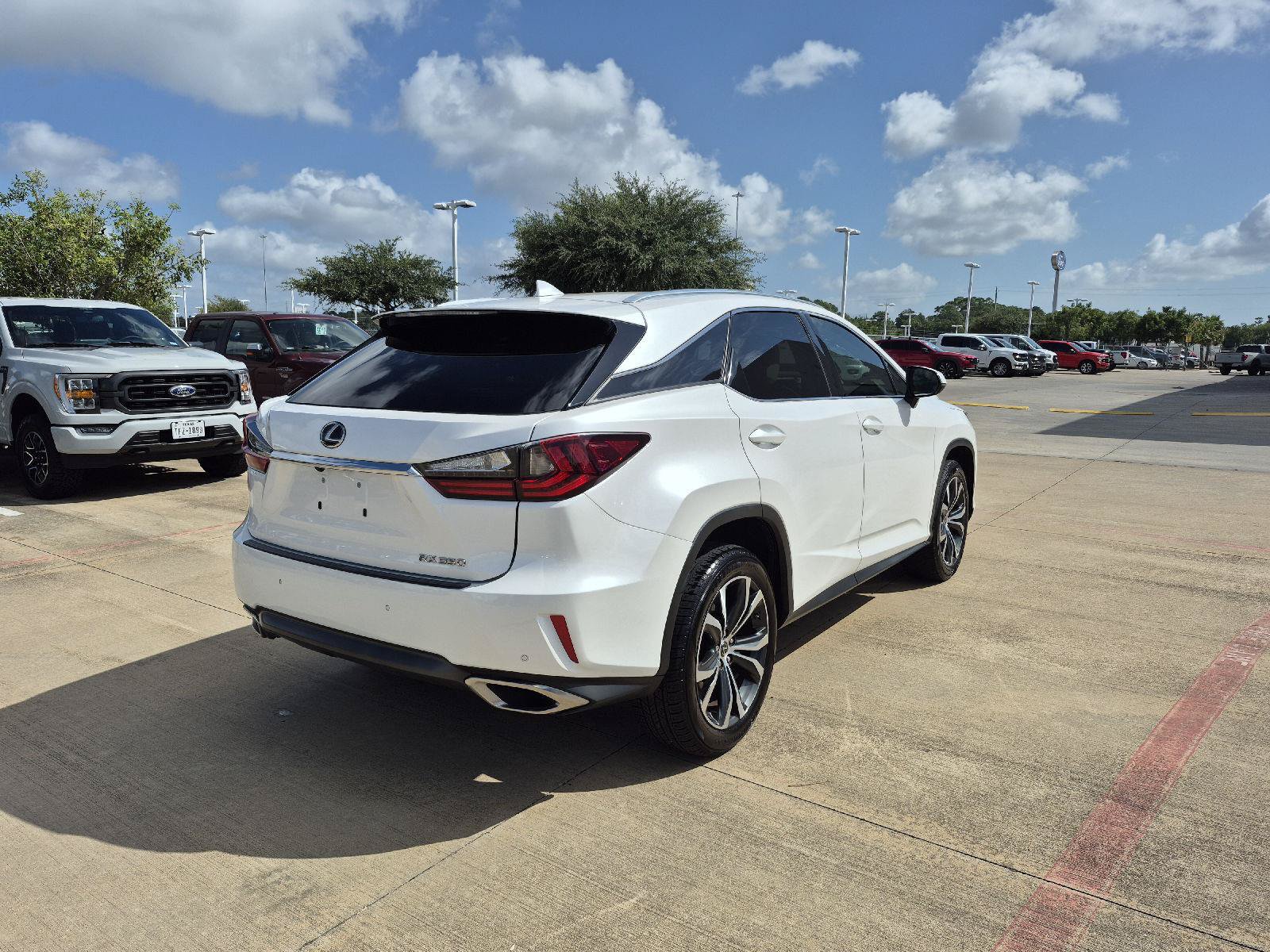 Used 2018 Lexus RX 350 FWD w/ Premium Package image 16