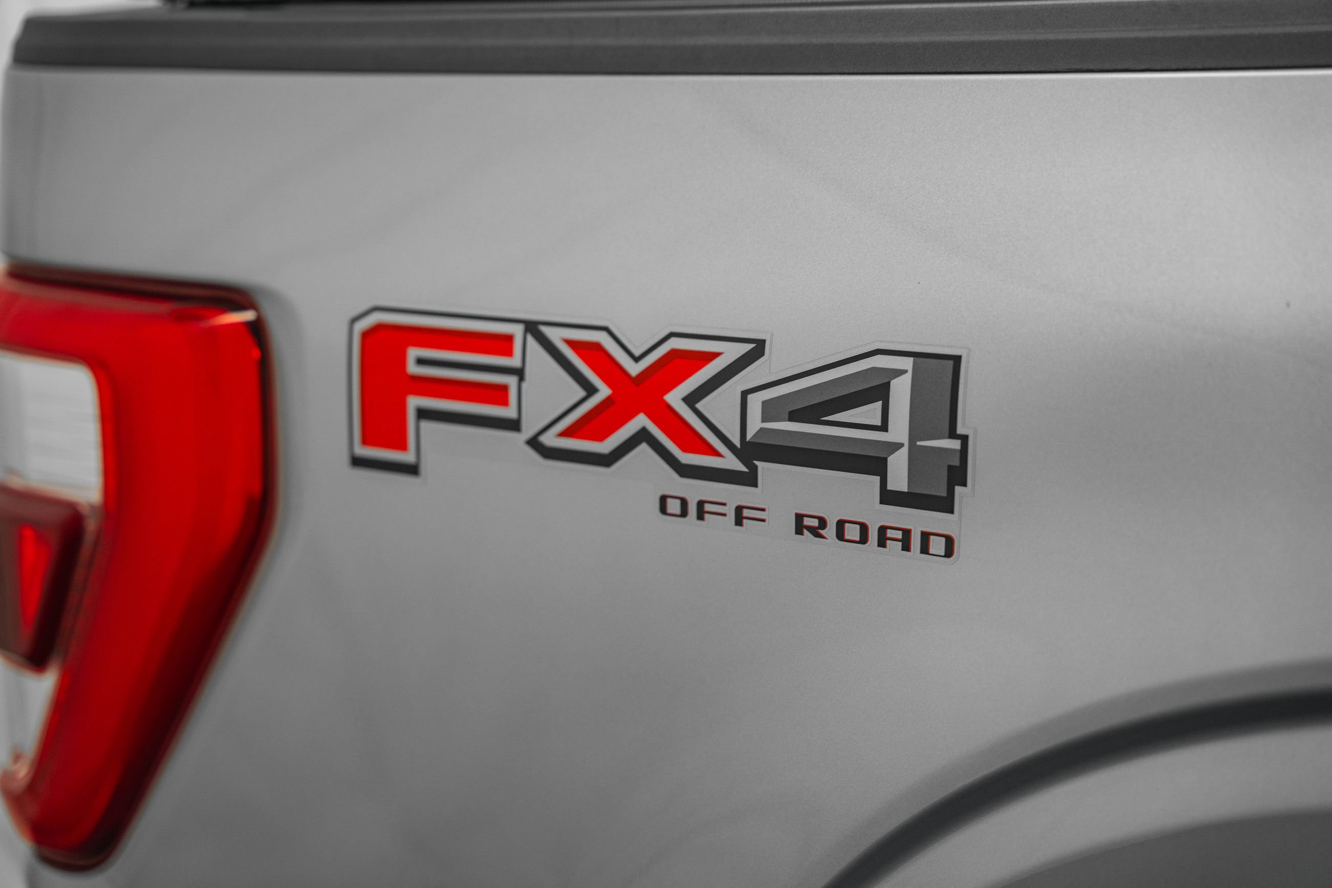 Certified 2021 Ford F150 Lariat w/ Equipment Group 502A High image 23