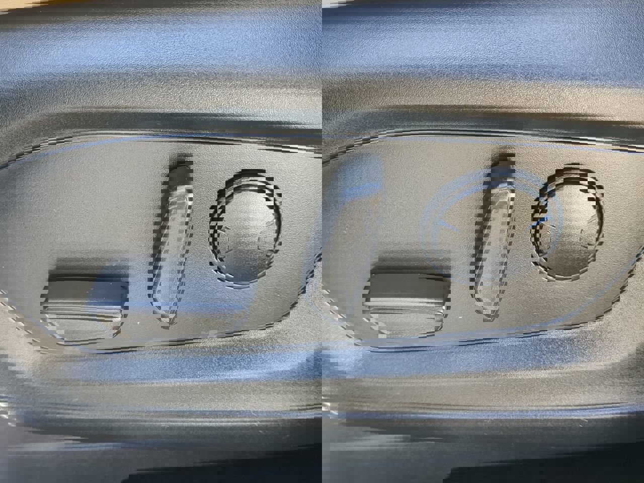 Certified 2020 Ford Explorer XLT w/ Equipment Group 202A image 29