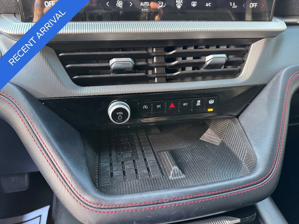 Certified 2025 Ford Explorer ST-Line w/ Premium Package image 28