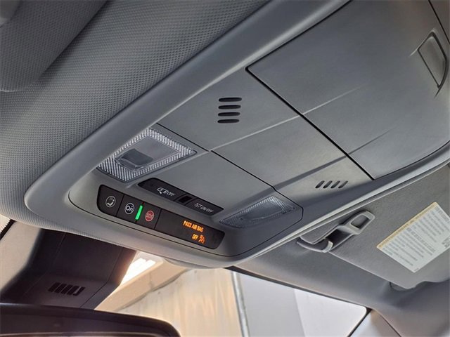 Used 2023 GMC Terrain SLE image 19