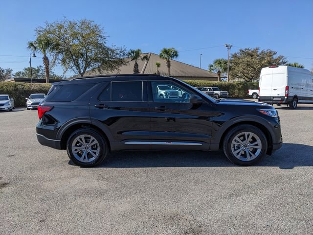 Certified 2025 Ford Explorer Active w/ Active Comfort Package AWD/4WD image 3