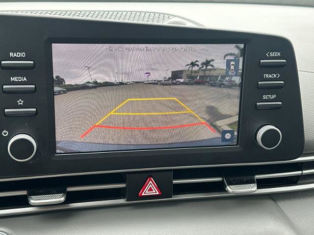 Used 2023 Hyundai Elantra SEL image 17