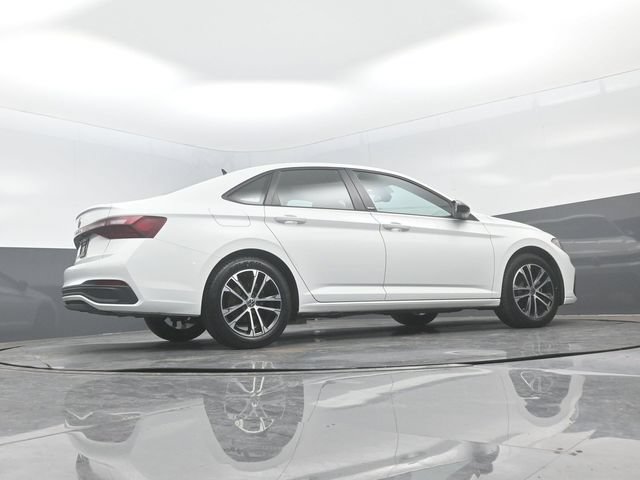 Used 2025 Volkswagen Jetta Sport FWD image 21