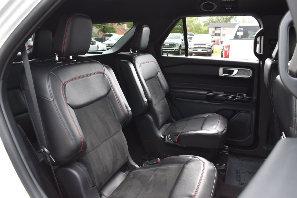 Certified 2023 Ford Explorer ST-Line AWD/4WD image 30