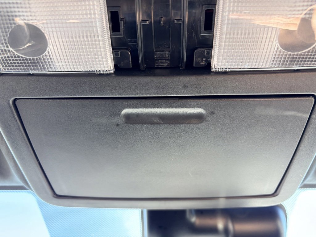 Used 2021 Nissan Titan Platinum Reserve w/ Moonroof Package image 19