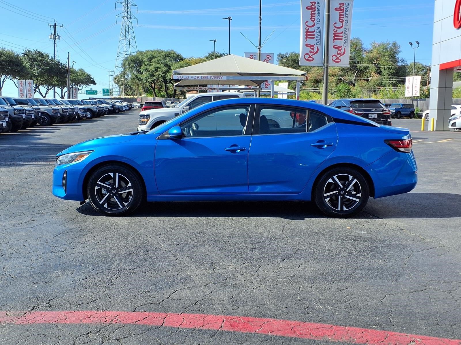 Used 2025 Nissan Sentra SV FWD image 9