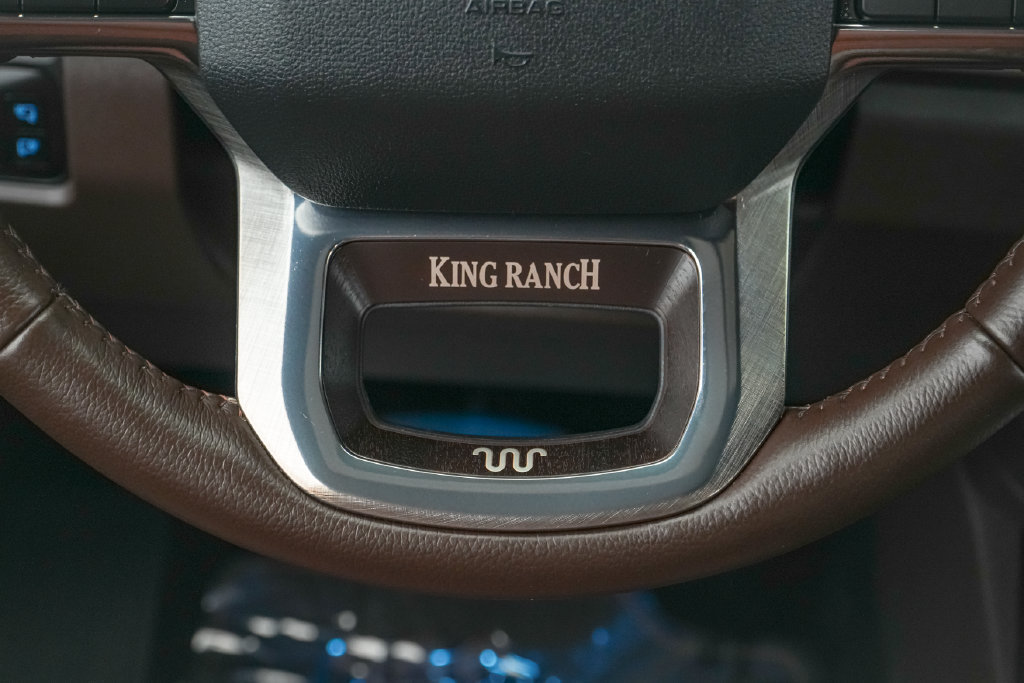 Certified 2025 Ford F250 King Ranch w/ FX4 Off-Road Package AWD/4WD image 18