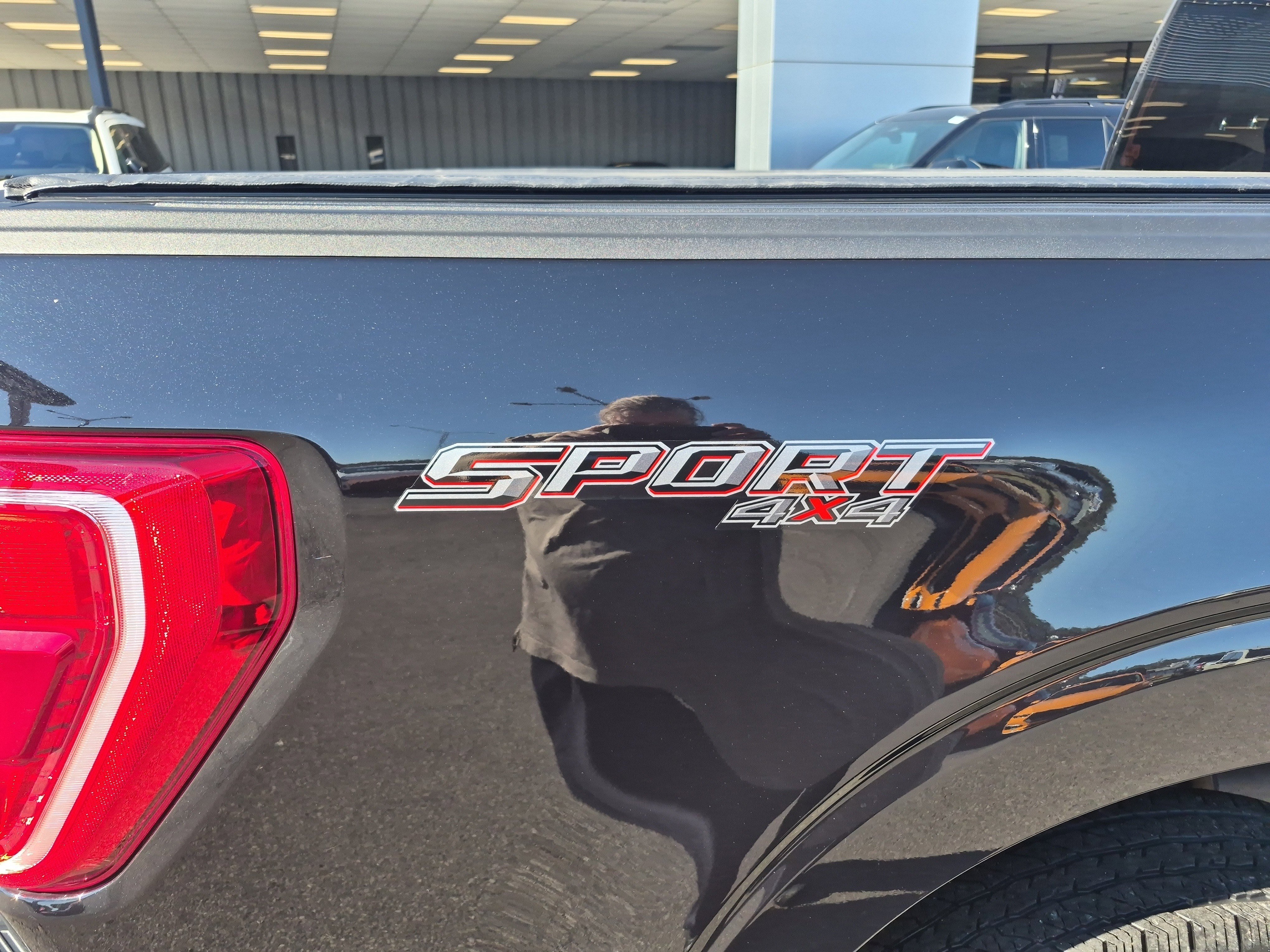 Certified 2022 Ford F150 XLT w/ Equipment Group 302A High image 10