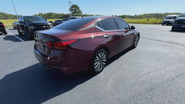Used 2025 Nissan Altima 2.5 SV FWD image 8