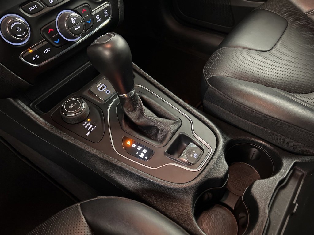 Used 2022 Jeep Cherokee Latitude Lux image 16