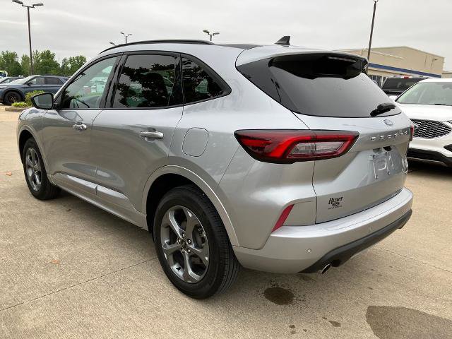 Certified 2024 Ford Escape ST-Line w/ Tech Pack #1 AWD/4WD image 3