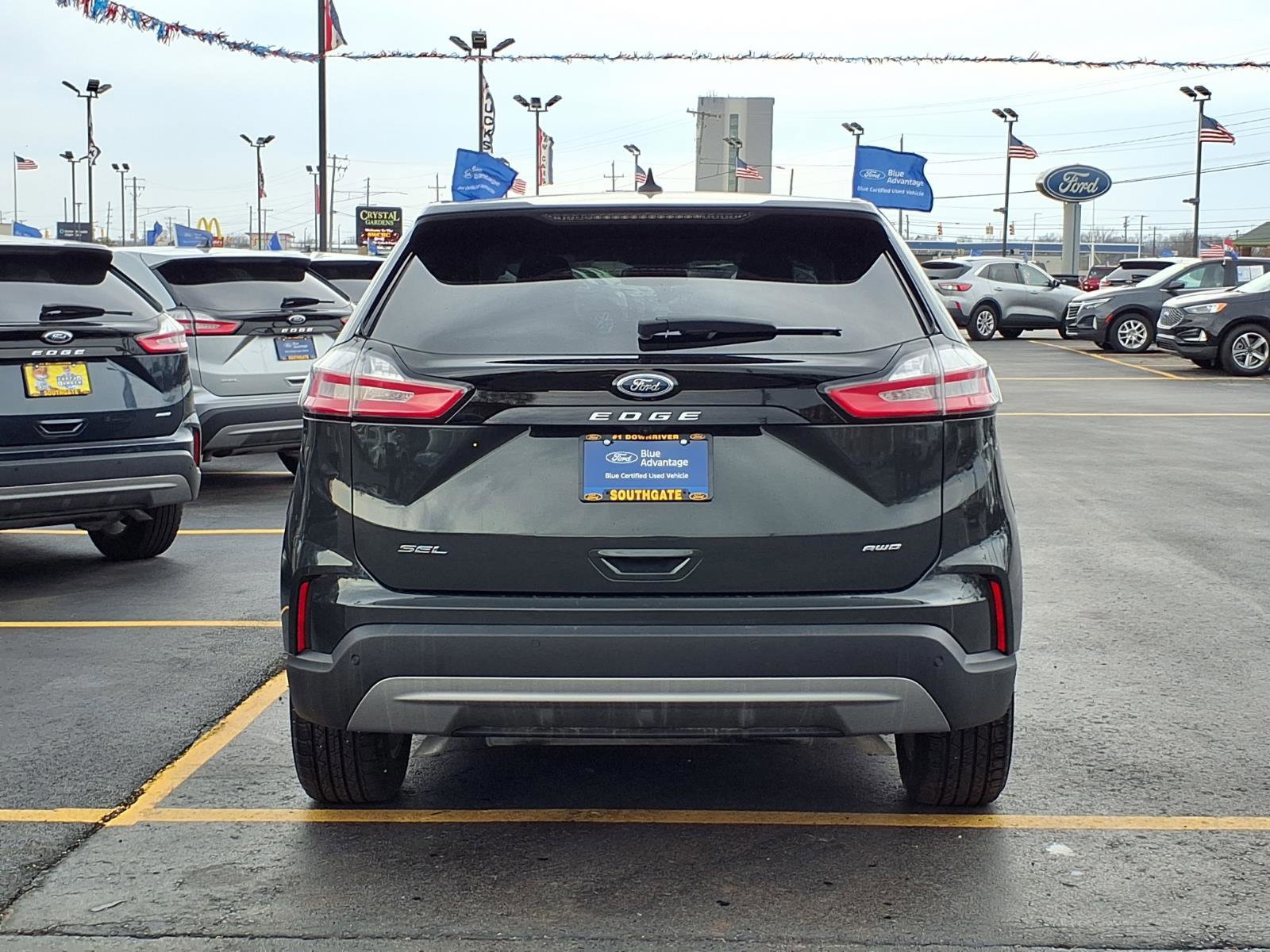 Certified 2024 Ford Edge SEL w/ Convenience Package image 3