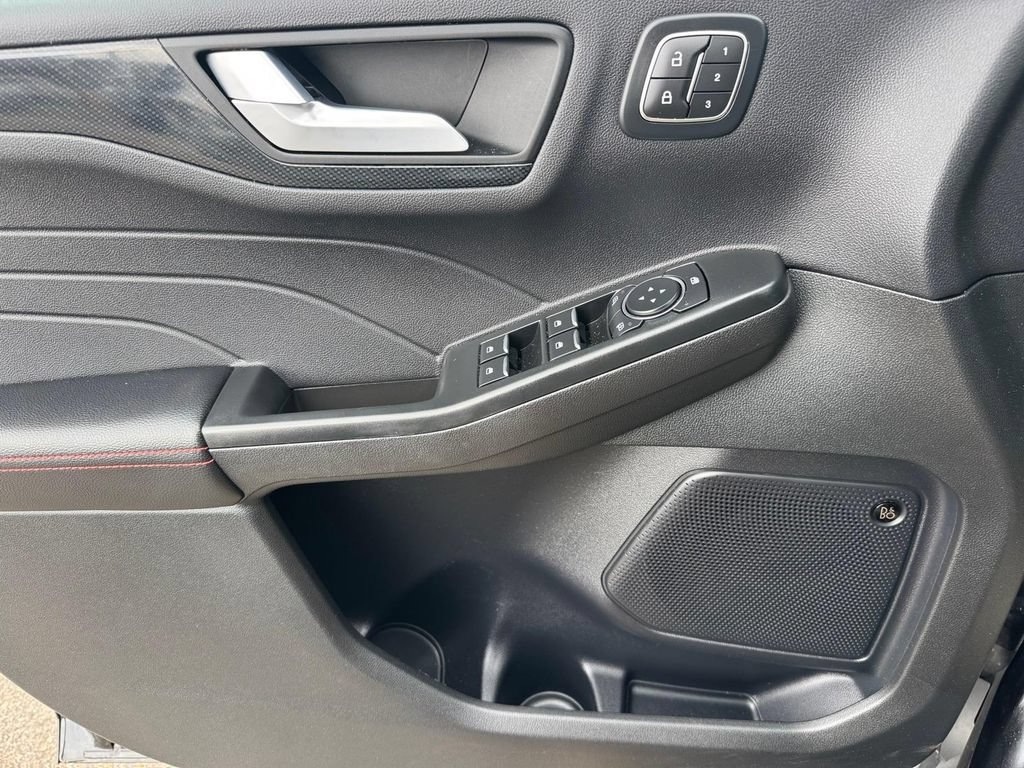 Certified 2025 Ford Escape ST-Line Elite w/ Premium Technology Package AWD/4WD image 20