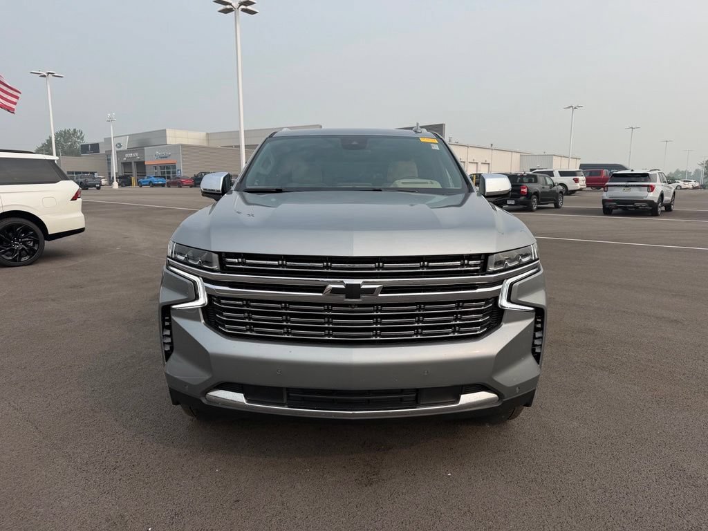 Used 2024 Chevrolet Tahoe Premier AWD/4WD image 2