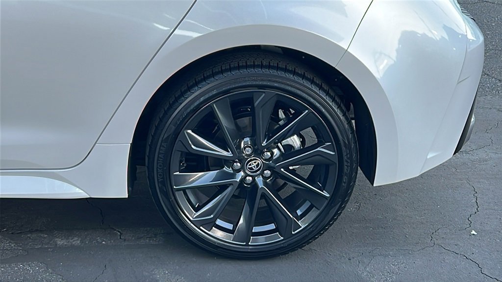 Used 2025 Toyota Corolla XSE image 5