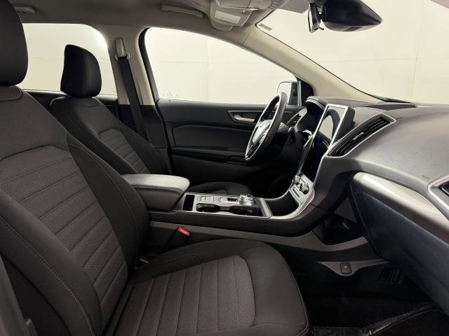 Certified 2024 Ford Edge SE w/ Black Appearance Package image 10