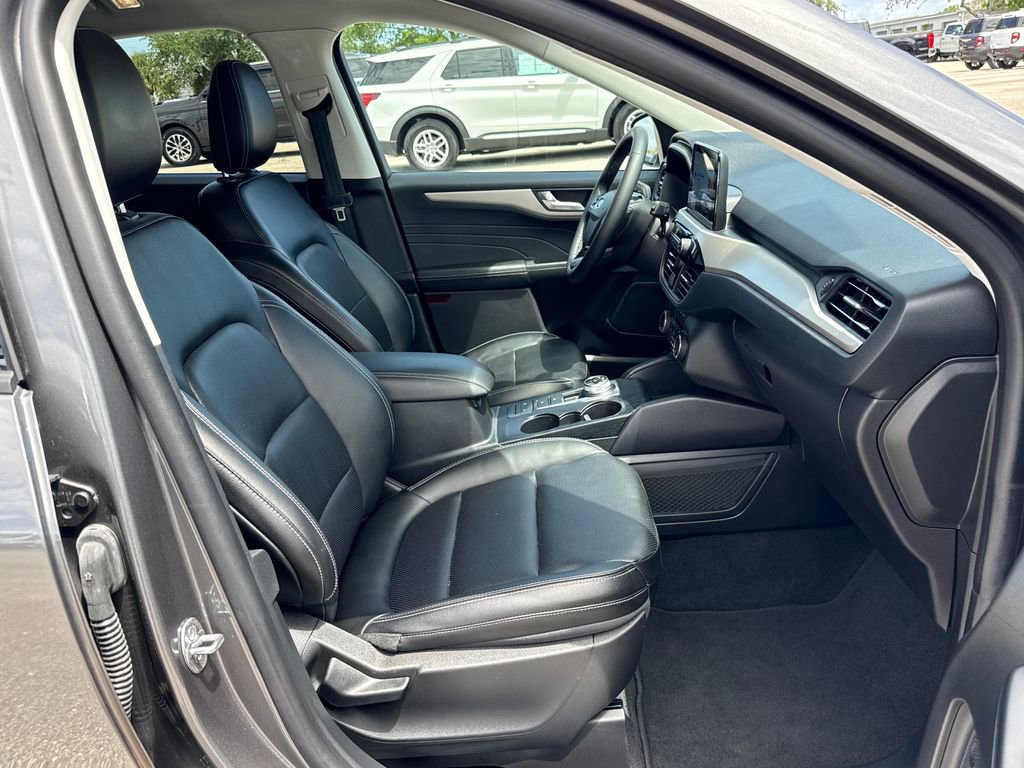Certified 2022 Ford Escape SEL FWD image 26