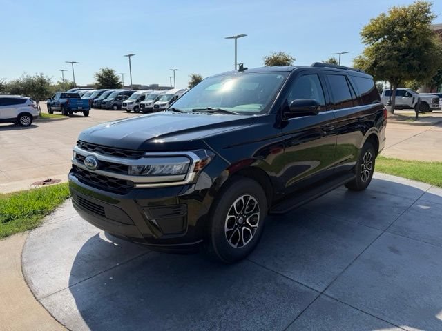 Certified 2024 Ford Expedition XLT RWD image 3