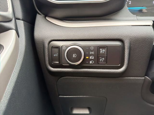 Certified 2023 Ford Explorer XLT w/ Equipment Group 202A image 30
