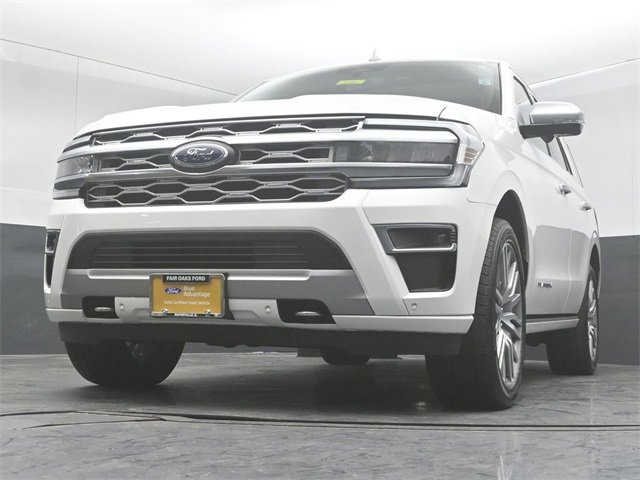 Certified 2022 Ford Expedition Platinum image 3