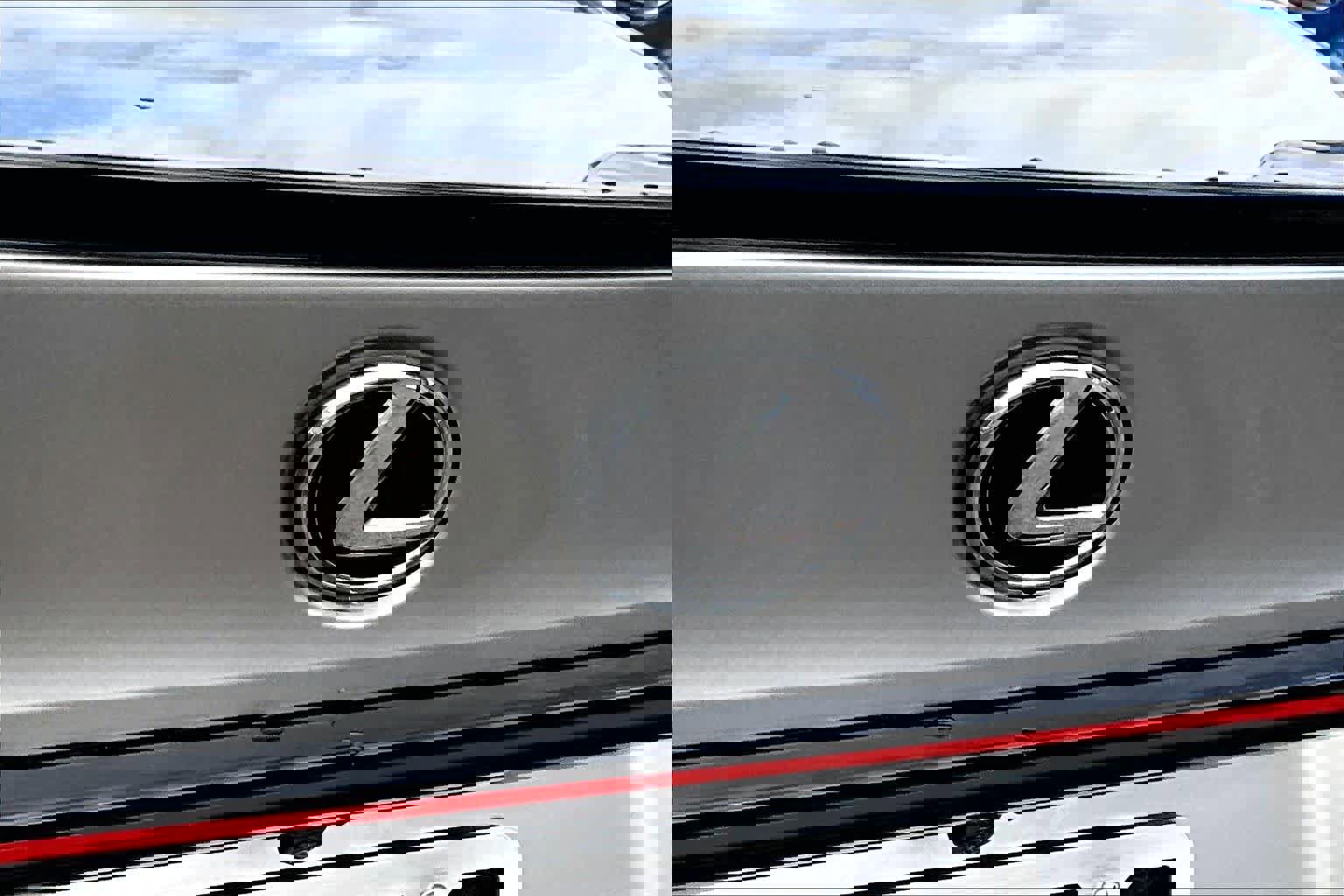 Used 2023 Lexus IS 350 F Sport image 31