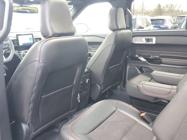 Certified 2024 Ford Explorer ST-Line w/ Class IV Trailer Tow Package image 27