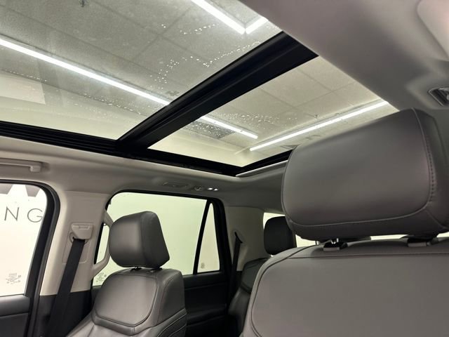 Certified 2025 Ford Expedition Active image 34