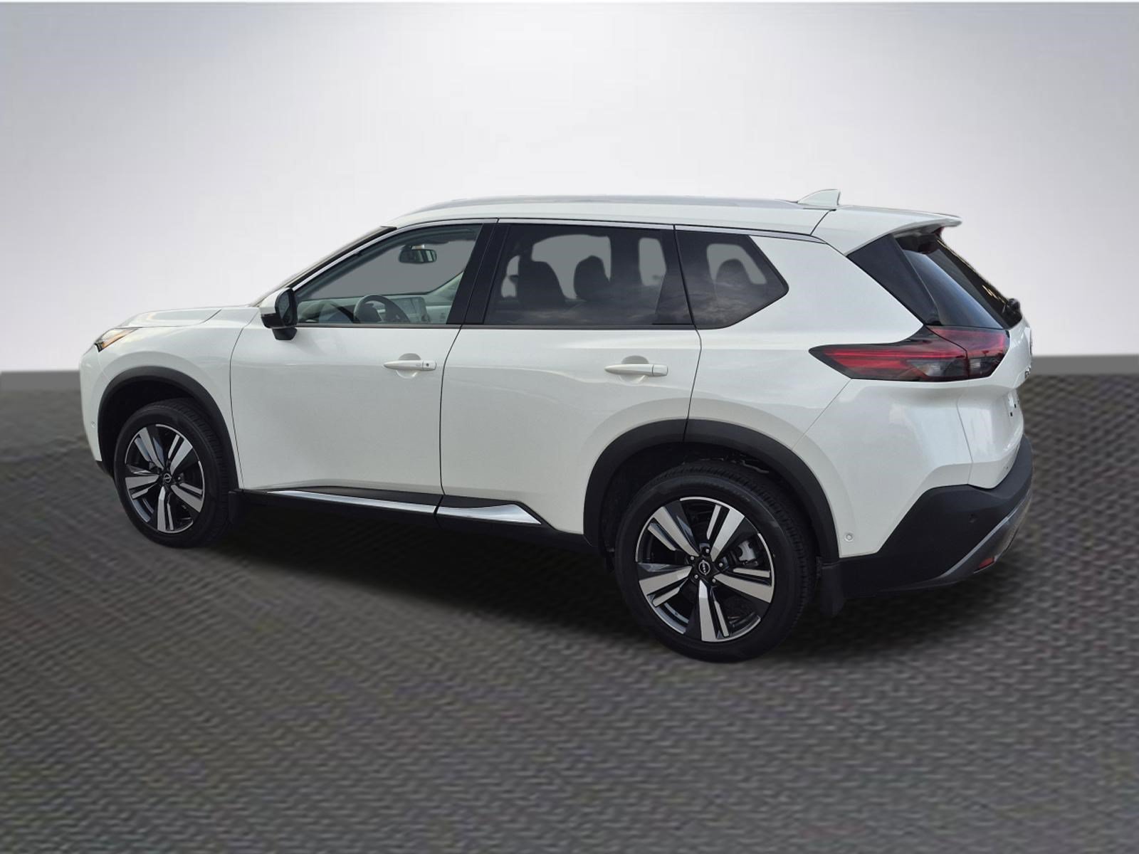 Used 2023 Nissan Rogue SL w/ SL Premium Package AWD/4WD image 5