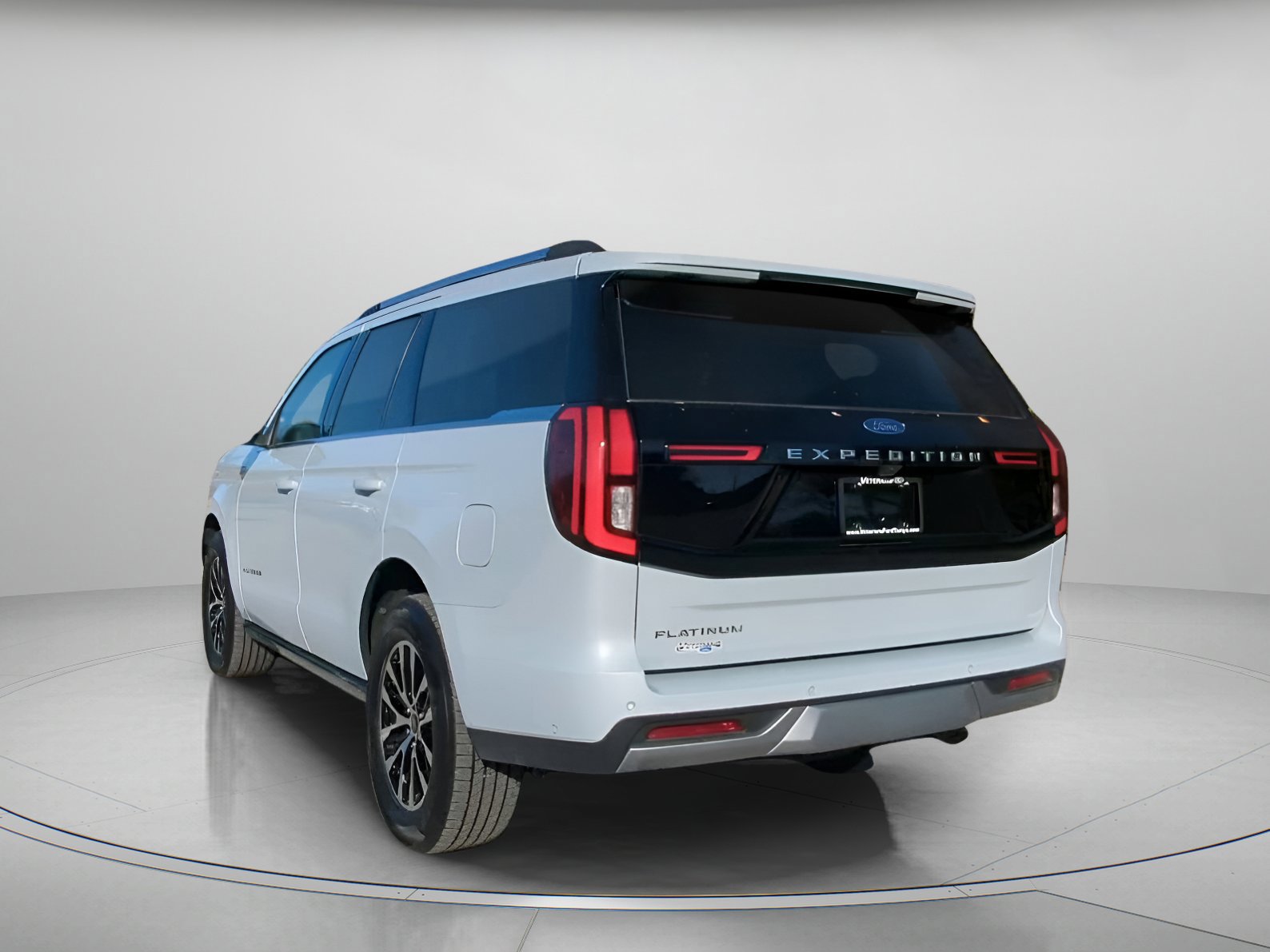 Certified 2025 Ford Expedition Platinum image 14