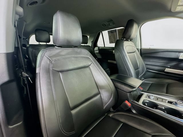 Certified 2023 Ford Explorer XLT w/ Equipment Group 202A AWD/4WD image 34