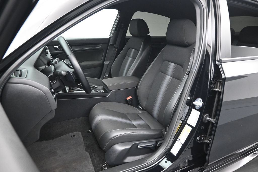 Used 2025 Honda Civic Sport image 15