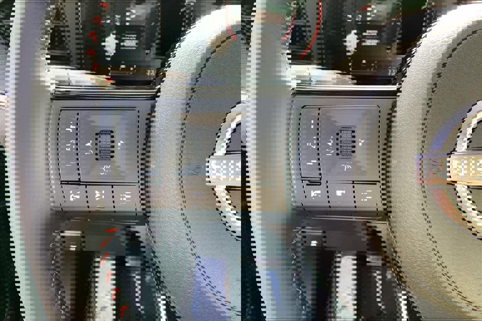 Used 2025 Nissan Kicks SR image 23