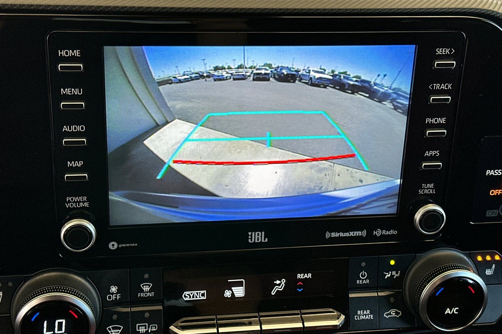 Used 2022 Toyota Highlander XSE AWD/4WD image 21