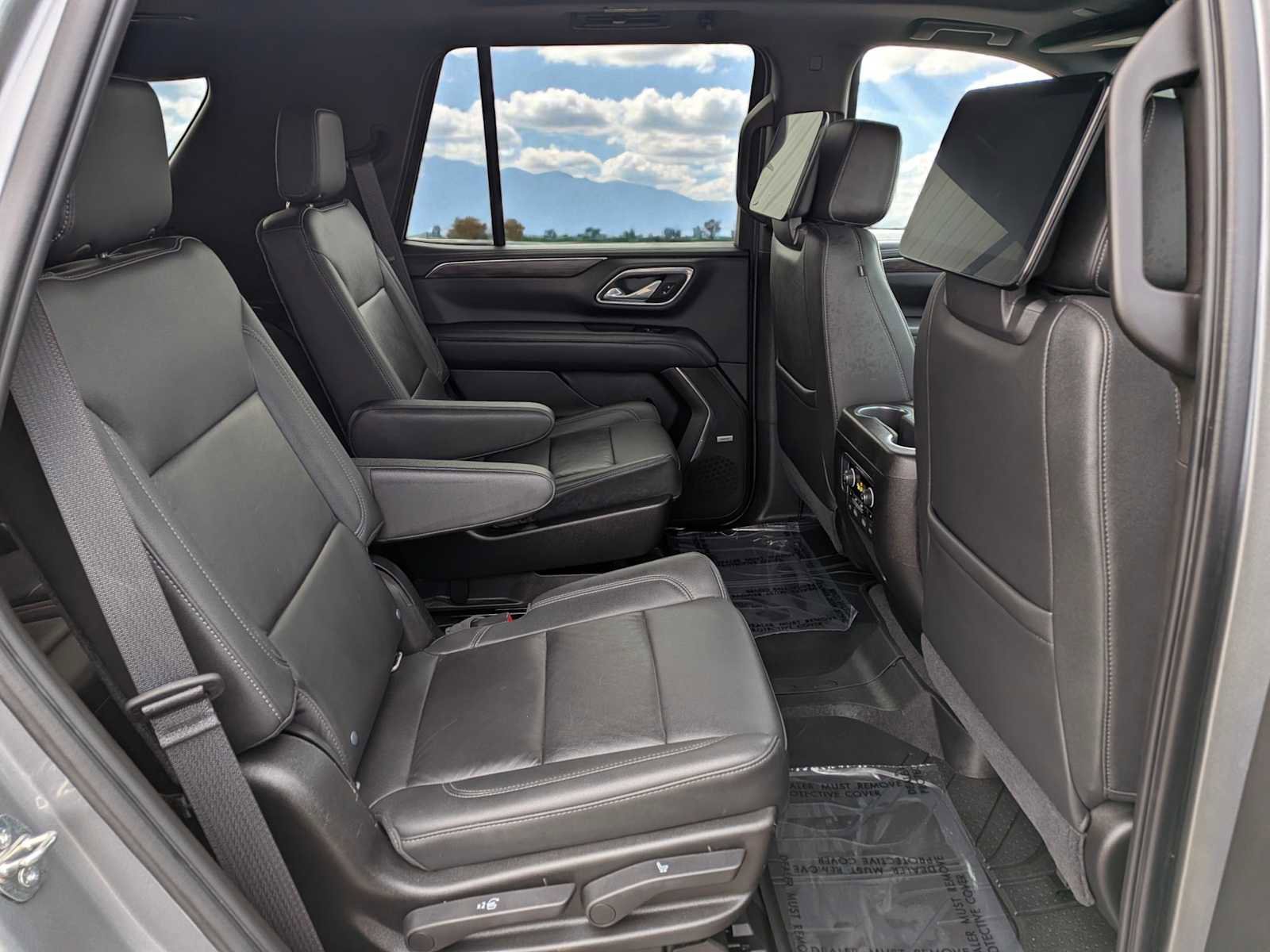 Used 2021 Chevrolet Tahoe Z71 w/ Z71 Off-Road Package image 24