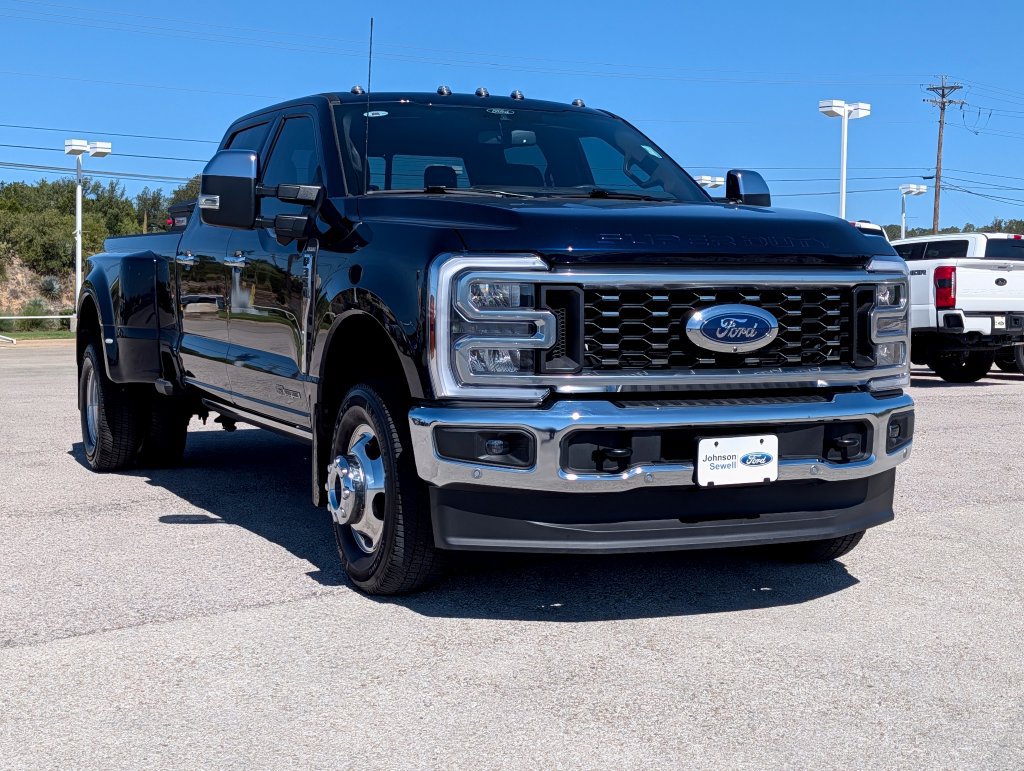 Certified 2025 Ford F350 King Ranch w/ Chrome Package AWD/4WD image 1