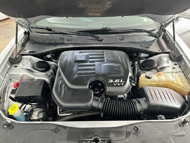 Used 2022 Dodge Charger SXT w/ Plus Group RWD image 32