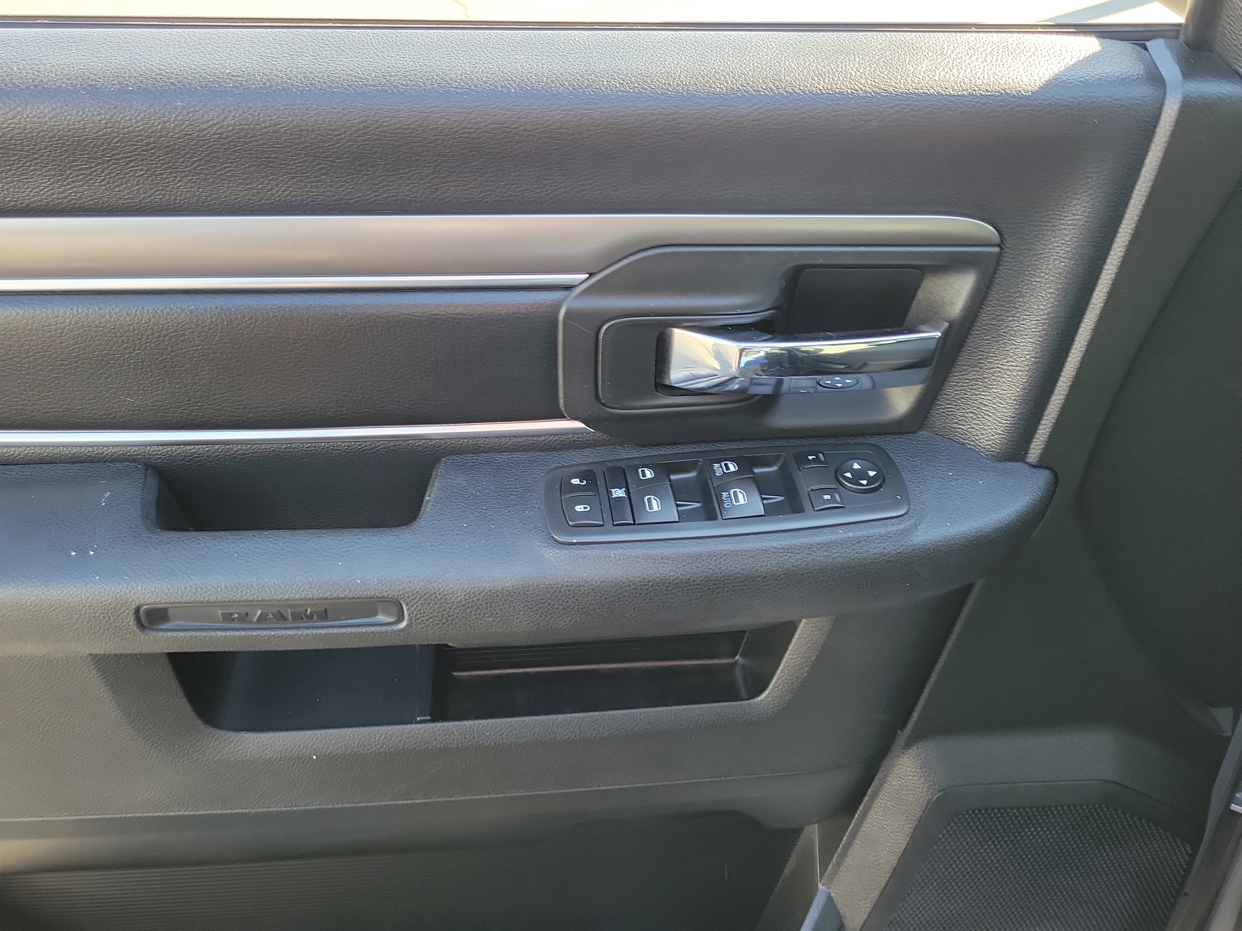 Used 2021 RAM 1500 Classic Warlock RWD image 11