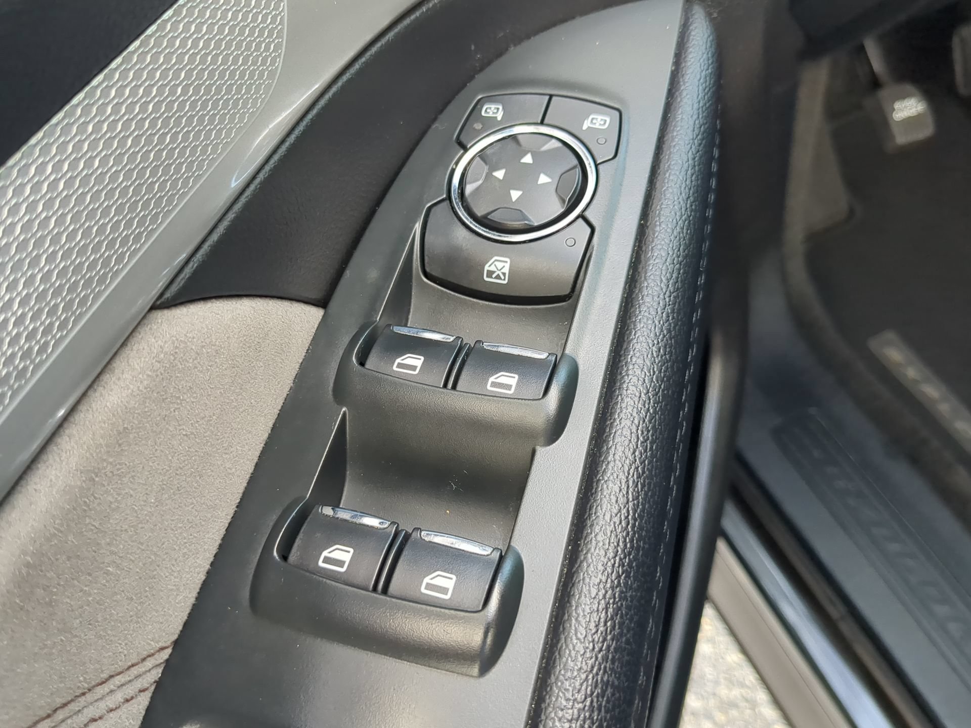 Certified 2017 Ford Explorer XLT w/ Equipment Group 202A FWD image 52