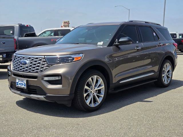 Certified 2021 Ford Explorer Platinum w/ Equipment Group 601A AWD/4WD image 3