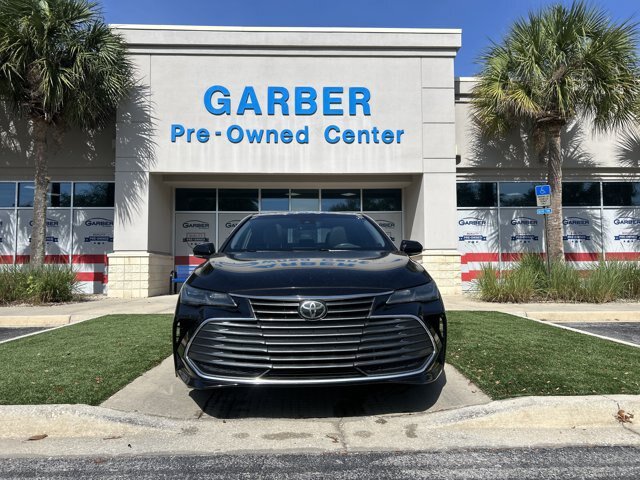 Used 2019 Toyota Avalon Limited FWD image 12