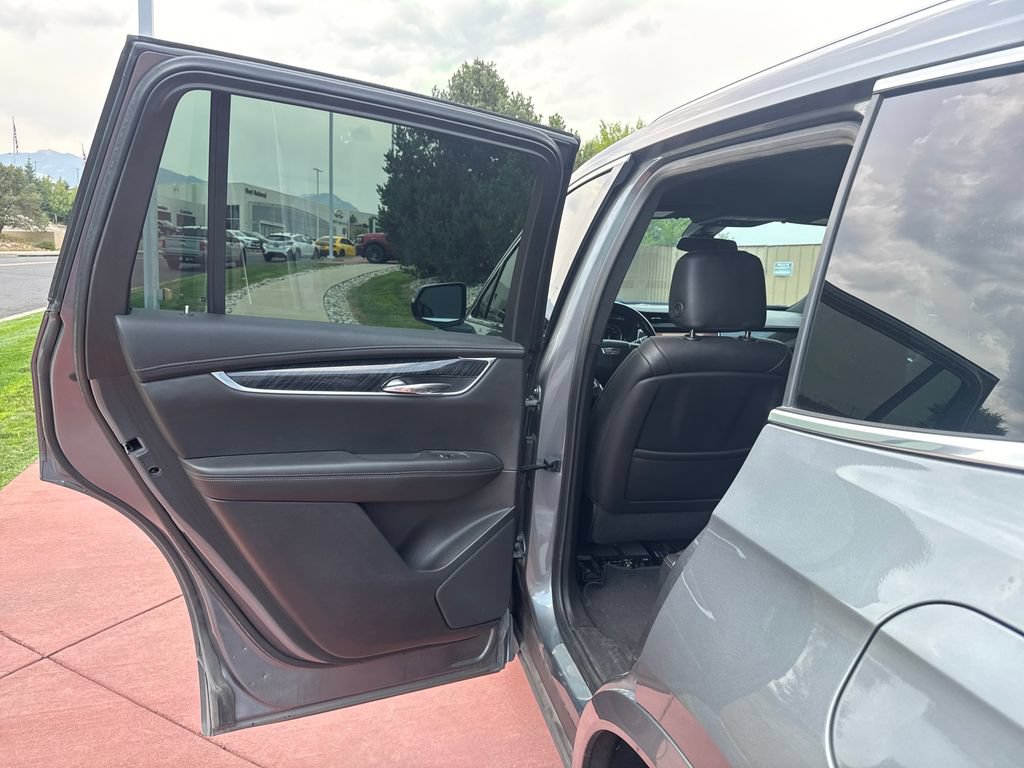 Used 2022 Cadillac XT6 Premium Luxury AWD/4WD image 20
